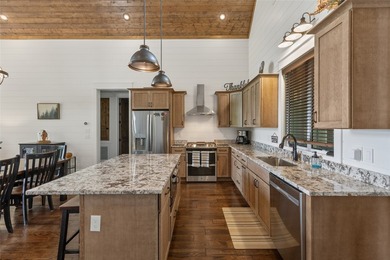 Experience breathtaking, year-round long-range views of the Blue - photo 19