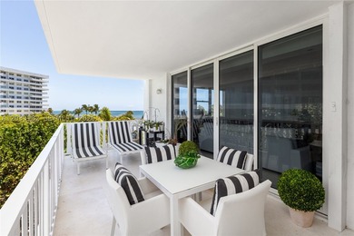 Filled with exceptional natural light from 11 windows and doors - photo 2