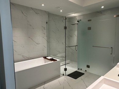Gorgeous Turnkey apartment-Live the dream in this 2 year new - photo 23