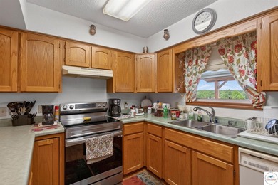 The best of both worlds! This 3-bedroom and 3-bathroom home sits - photo 23