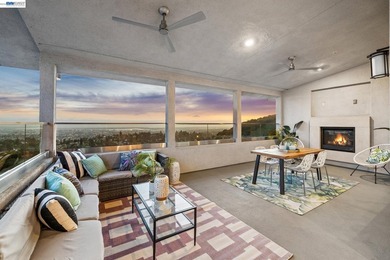 Life on Top of the World: Penthouse Living with Sweeping Bay and - photo 2