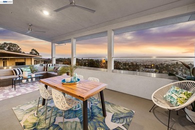 Life on Top of the World: Penthouse Living with Sweeping Bay and - photo 9
