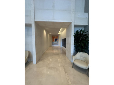 Gorgeous Turnkey apartment-Live the dream in this 2 year new - photo 40