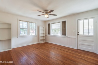 Income-producing Biloxi investment opportunity! This versatile - photo 5