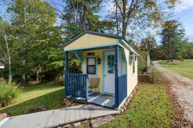 Lake Living Tucked Away On A Peaceful Dead-End Street - photo 25