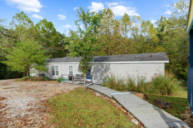 Lake Living Tucked Away On A Peaceful Dead-End Street - photo 3