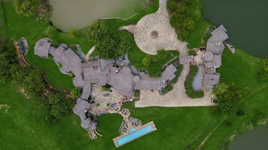 A rare and extraordinary historic estate in the heart of - photo 2