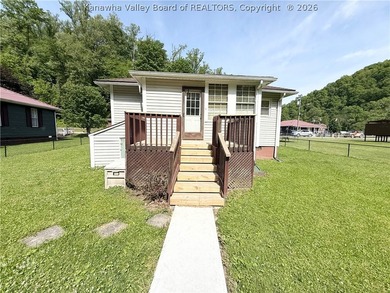 Come give this home some TLC. Central to Boone County or Beckley - photo 20