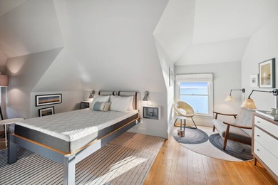 Bayfront Restaurant & Boutique Inn Primed for the Hampton Bays - photo 28