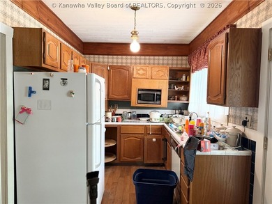 Come give this home some TLC. Central to Boone County or Beckley - photo 35
