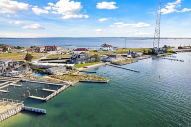 Bayfront Restaurant & Boutique Inn Primed for the Hampton Bays - photo 39