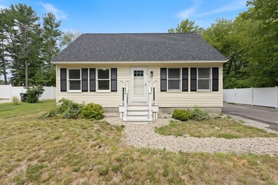Thoughtful renovations inside and out give this Kennebunk Cape a - photo 41