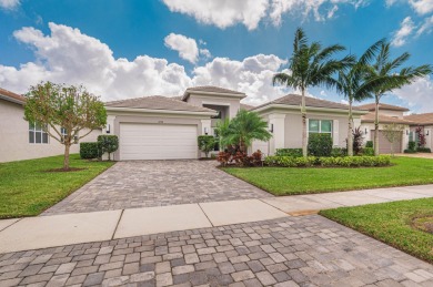 (private lake, pond, creek) Home For Sale in Port Saint Lucie Florida