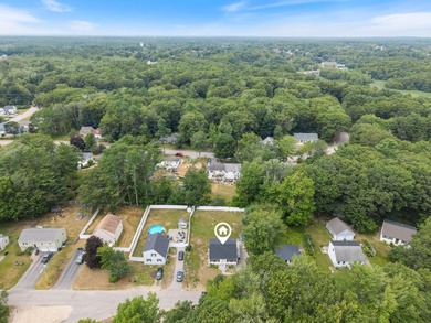 Thoughtful renovations inside and out give this Kennebunk Cape a - photo 48