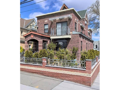 East River Home Sale Pending in College Point New York