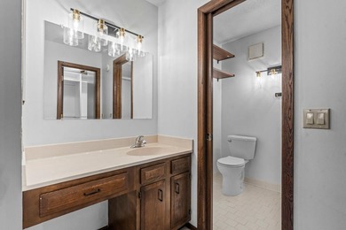 Charming 2-bedroom, 2-bath condo in a well-maintained - photo 11