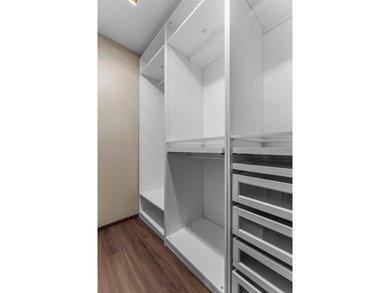 Charming 2-bedroom, 2-bath condo in a well-maintained - photo 12