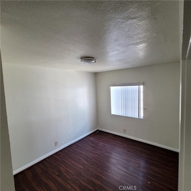 Quaint 2 Front units. The 3 bedroom back unit is a separate - photo 16
