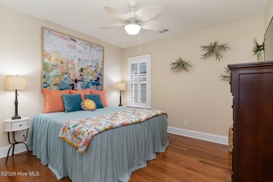 Elegant 3,003 sq ft home in gated community with custom design - photo 24