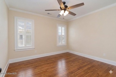 Elegant 3,003 sq ft home in gated community with custom design - photo 27