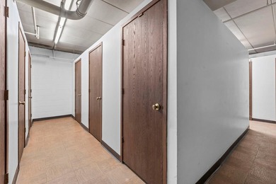 Charming 2-bedroom, 2-bath condo in a well-maintained - photo 27