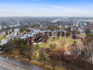 Charming 2-bedroom, 2-bath condo in a well-maintained - photo 31