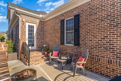 Elegant 3,003 sq ft home in gated community with custom design - photo 33