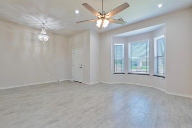 **NEW HOME WITH POND VIEWS & EASY COMMUTE TO OKC!** Located in a - photo 5