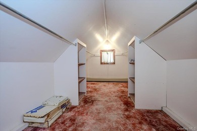 Welcome to 1815 Meadowbrook Road, Merrick, NY! This lovely cape - photo 16
