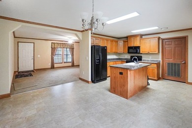 This loaded package offers 2.8 acres just outside city limits, 2 - photo 6