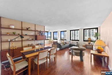 Spacious B-line corner unit at 200 Winston Towers boasts a prime