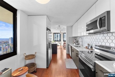 Spacious B-line corner unit at 200 Winston Towers boasts a prime