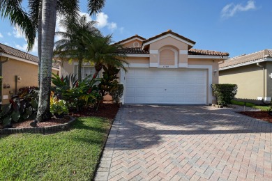 Lake Home For Sale in Boynton Beach, Florida