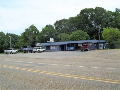 HOOKED UP IS A CONVENIENCE/RETAIL/BAIT SHOP. LOCATED - photo 3