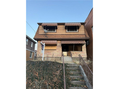 Allegheny River Home For Sale in New Kensington Pennsylvania