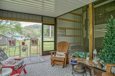 Center Hill Lake LOCATION! Enjoy creekside living with this - photo 12