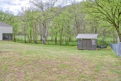 Center Hill Lake LOCATION! Enjoy creekside living with this - photo 18