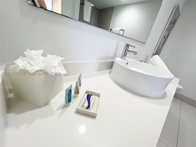 Best-priced SOUTH VIEW unit in the building and surrounding - photo 21