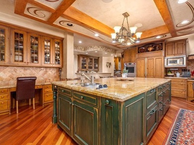 LUXURY RESORT LIVING ESTATE W/GYMNASIUM! CUSTOM BUILT BY - photo 5