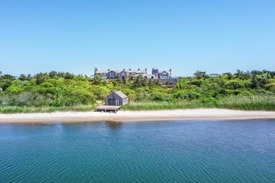 Nestled between the Atlantic Ocean and Georgica Pond lies a - photo 3
