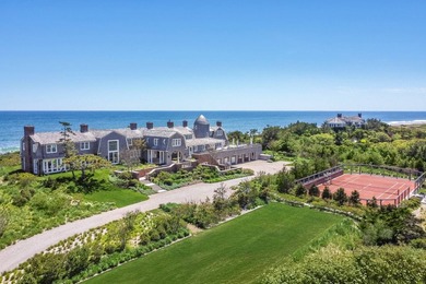 Nestled between the Atlantic Ocean and Georgica Pond lies a - photo 4