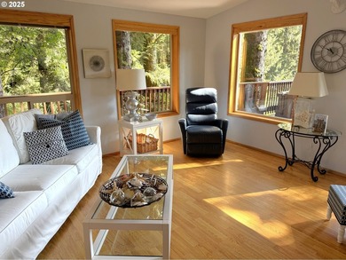 Serene Cabin Retreat with Panoramic Mountain Views - Whaleshead - photo 4