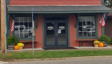 Beautiful, well maintained, 2 story, 3750 square foot building