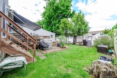 Bellmore legal 2-family home offers incredible versatility for - photo 14