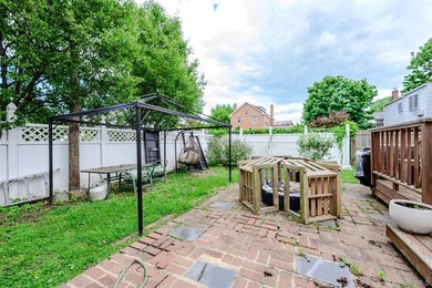 Bellmore legal 2-family home offers incredible versatility for - photo 15