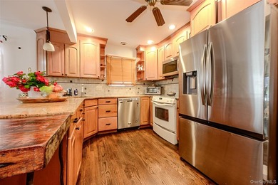 Bellmore legal 2-family home offers incredible versatility for - photo 28