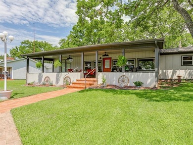 Lakefront living at its finest on beautiful Lake Humphreys in - photo 4