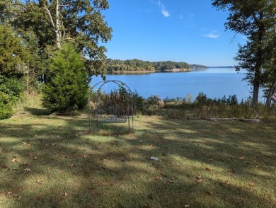 Kentucky Lake Home For Sale in Springville Tennessee