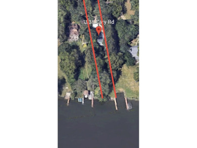 (private lake, pond, creek) Home For Sale in Algonquin Illinois