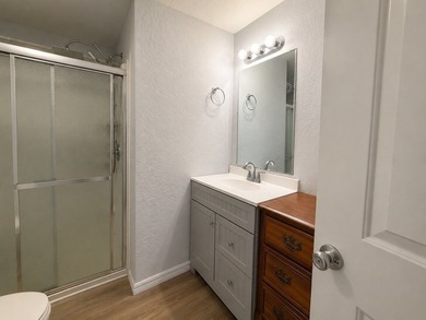 Completely reimagined in 2024, this stunning 2 bed, 1 bath home - photo 12